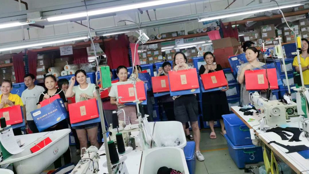 明月照千里，福利暖人心。東莞京福、京緯、京翼服裝有限公司發(fā)中秋節(jié)福利啦!(圖28)