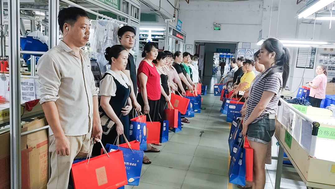 明月照千里，福利暖人心。東莞京福、京緯、京翼服裝有限公司發(fā)中秋節(jié)福利啦!(圖27)
